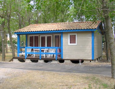 Location de chalets au camping Le m&eacute;diterran&eacute;e